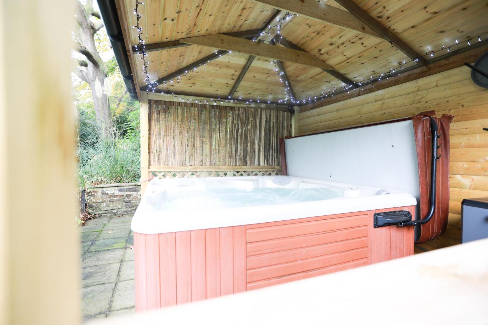Appartement Woodside Ash Hot Tub & Pool à Bideford Extérieur photo